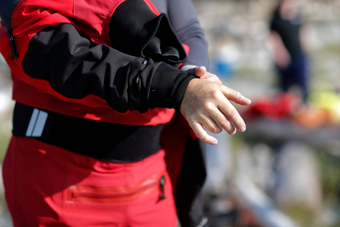 7 Best NRS Dry Suits for Kayaking in Canada: Compare Features, Fit & Performance
