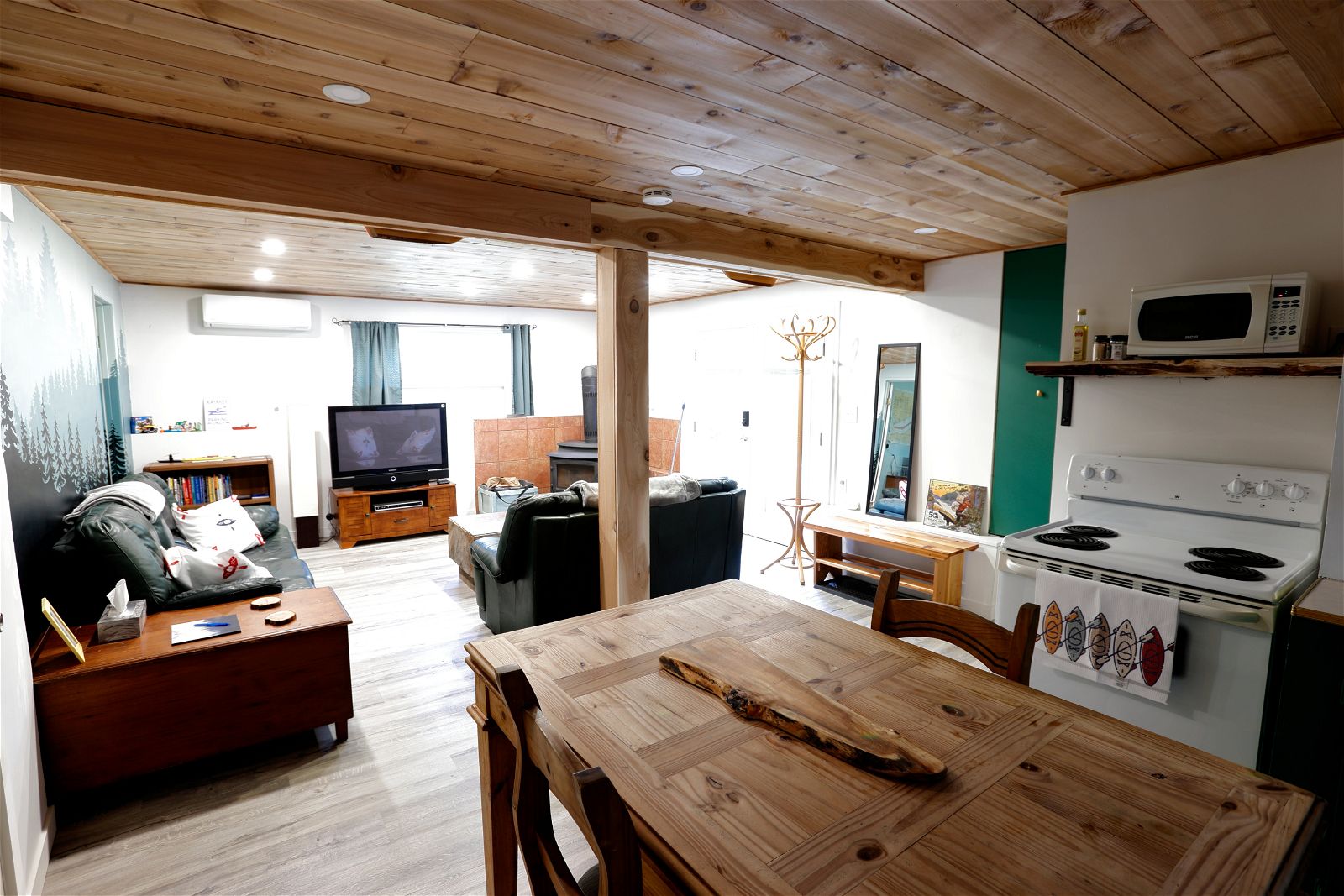   Kayak Suite/Night  BestCoast Outfitters 