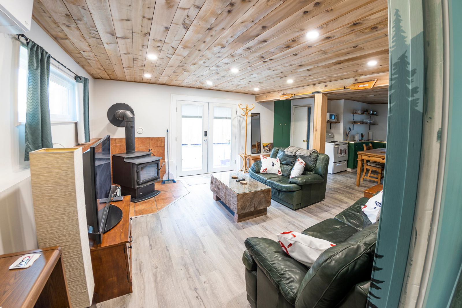   Kayak Suite/Night  BestCoast Outfitters 